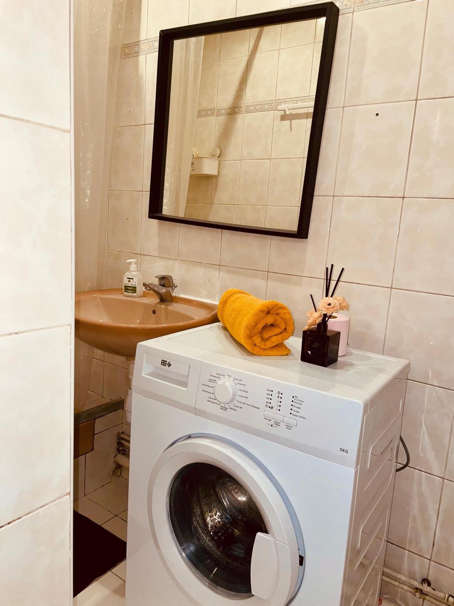 Cosy Next To Arc De Triomphe